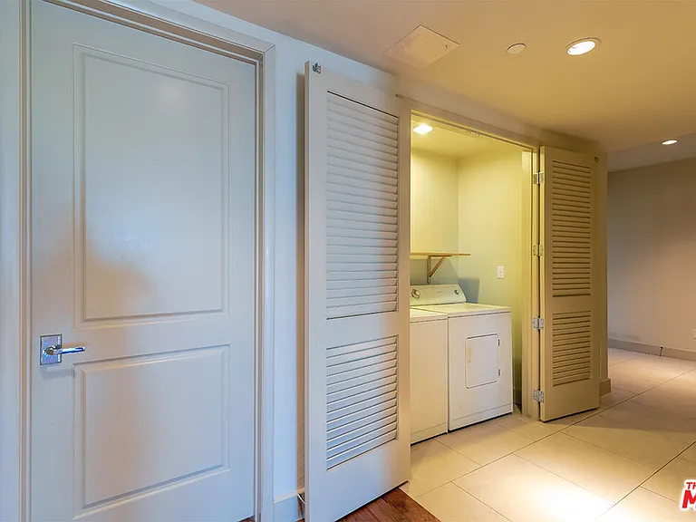 848 Irolo St #308 — Photo 9