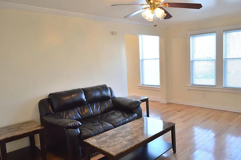 1 bed, $1,400 — Photo 2