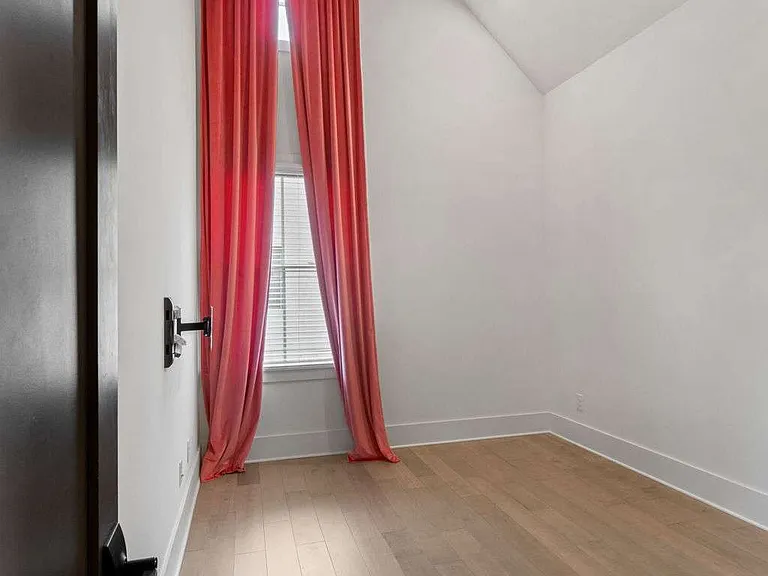 510 Heatherden Ave #E202-C — Photo 20