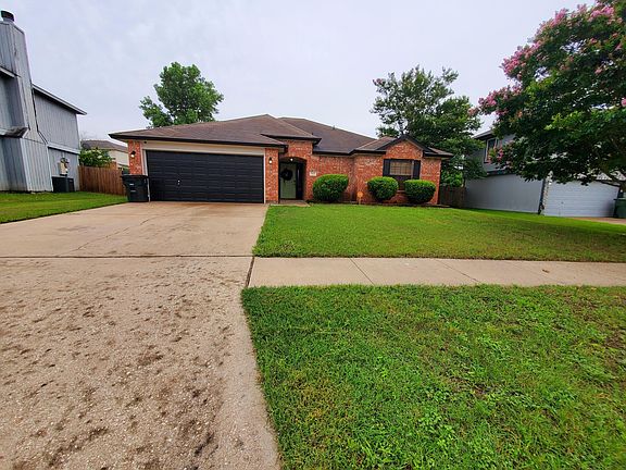 3rd image of 2906 Cactus Dr