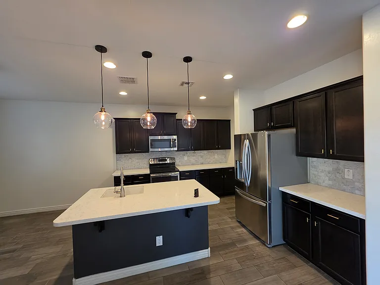 2756 E Hickory St — Photo 11