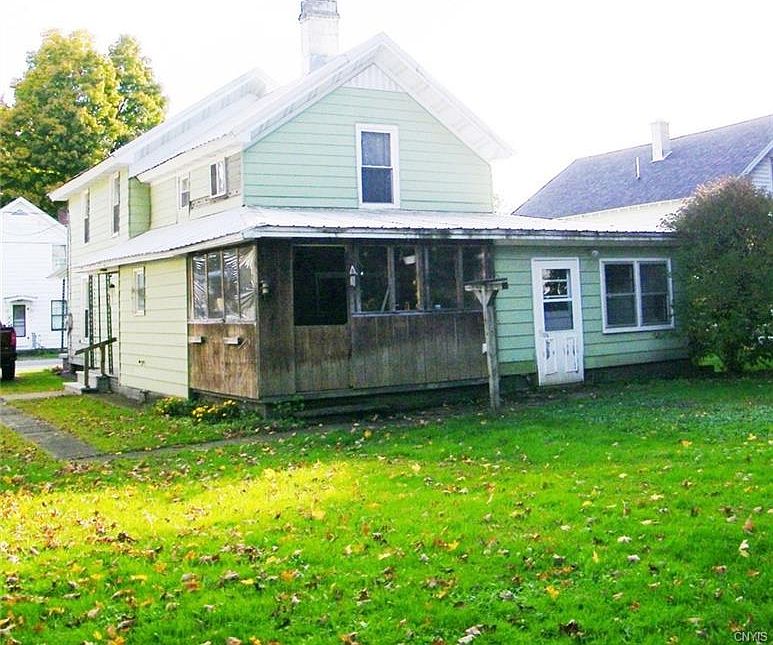 2nd image of 6 Washington St