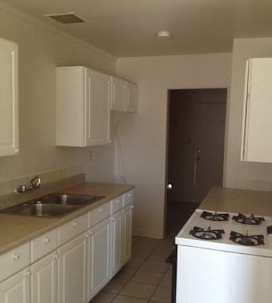 Kitchen & Laundry Room
