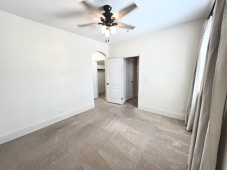 7140 Charter Crest St — Photo 37