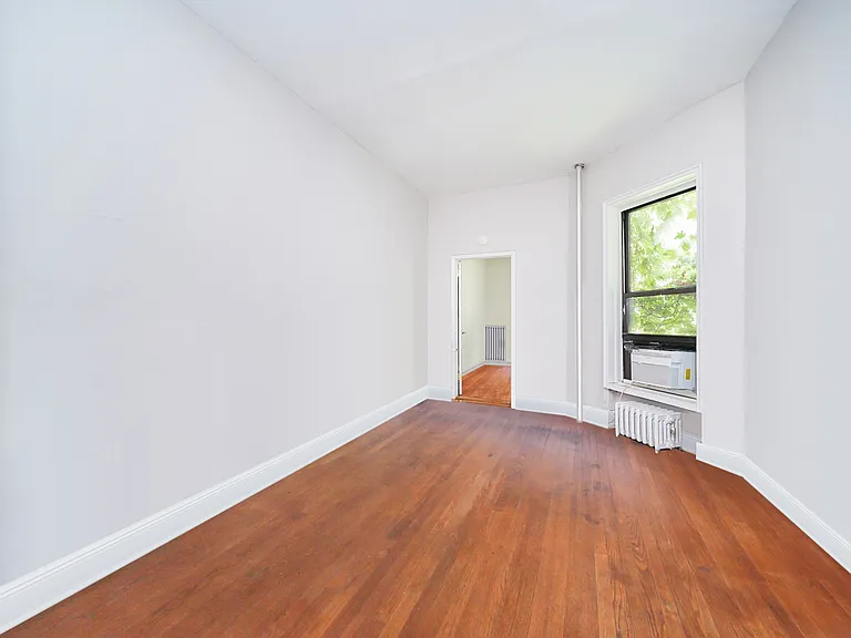 331 W 43rd St #3C — Photo 3