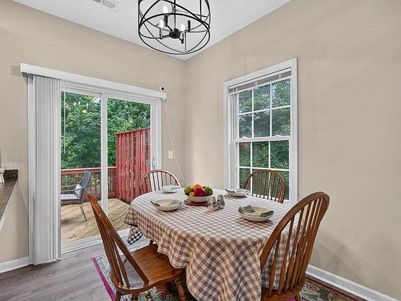 4th image of 2323 Kendall Ln