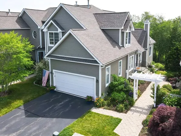 26 Seal Island Rd, Bristol, RI 02809