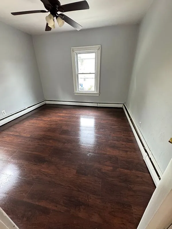 2 bed, 1.0 bath, 854 sqft, $1,600 — Photo 3