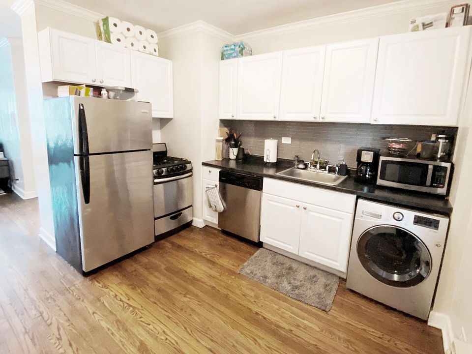 1st image of 2149 N Fremont St #10N
