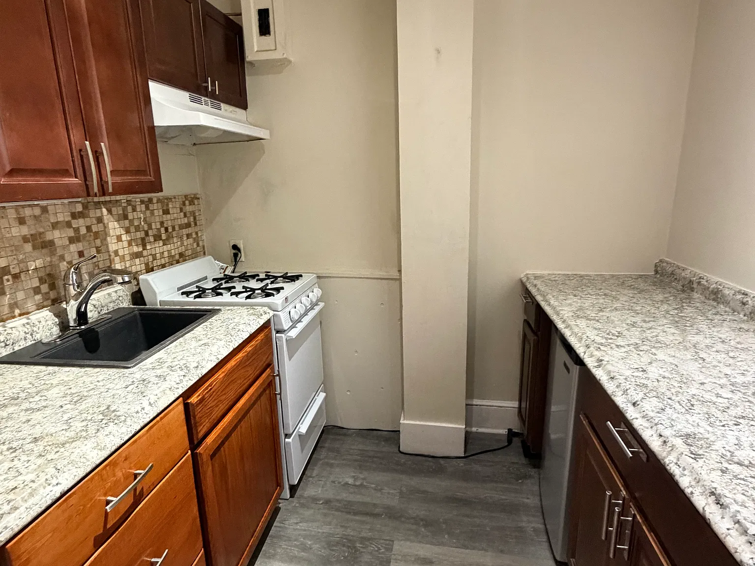 Studio, 500 sqft, $1,700 — Photo 4