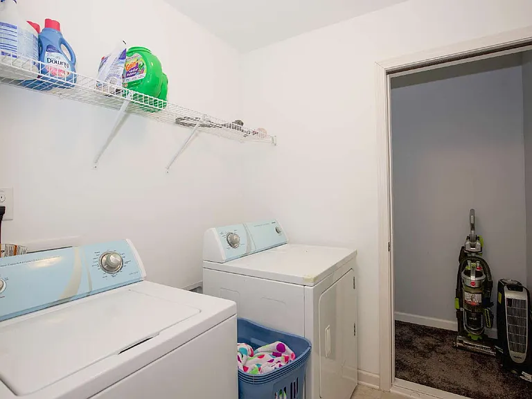 3028 Helmsman Dr — Photo 40