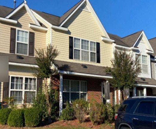 3rd image of 1006 Oak Blossom Way
