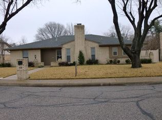 318 N Greenstone Ln, Duncanville, TX 75116