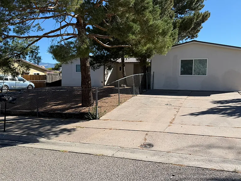 2884 Calle De Pinos Altos — Photo 26