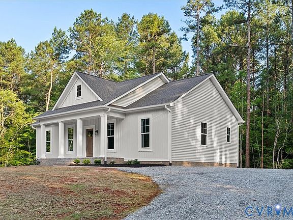 3rd image of 136 Hicks Dr