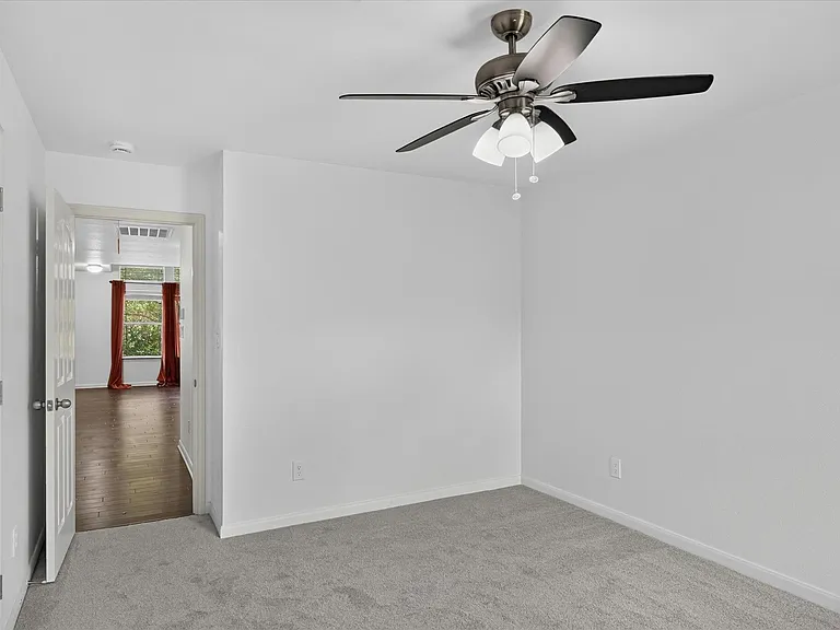 15324 Interlachen Dr — Photo 29