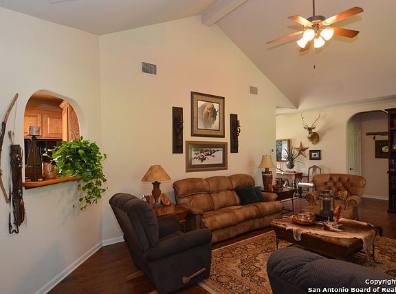 5th image of 4834 Elm Creek Dr