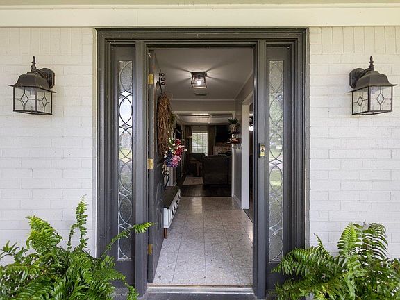 4th image of 1203 Briarwood Trl