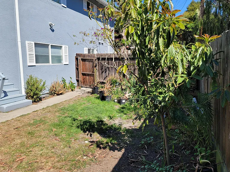 5917 Howell St — Photo 15