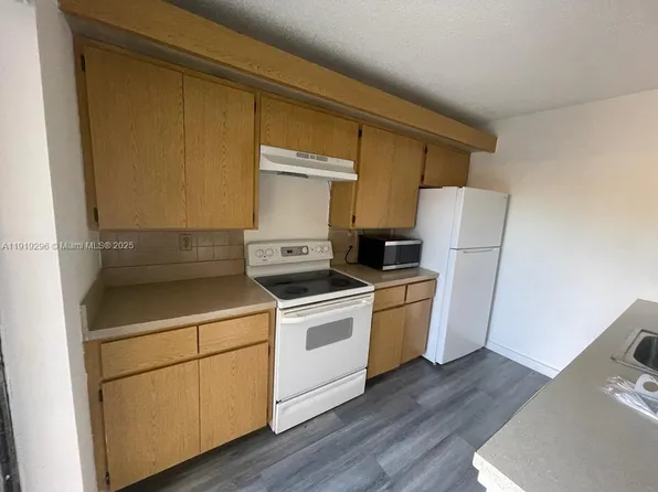 513 Green Springs Pl #513, West Palm Beach, FL 33409