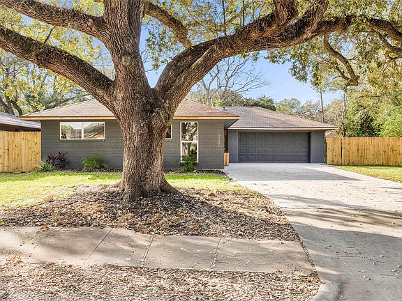 4th image of 11106 Huggins Drive