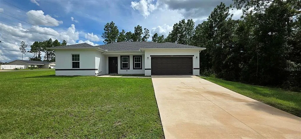 4 bed, 2.0 bath, 1578 sqft, $2,050 — Photo 1