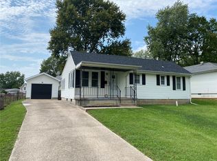 202 Margaret Dr, Louisiana, MO 63353