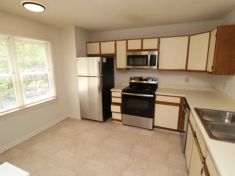 102 Union Jack Ln — Photo 11