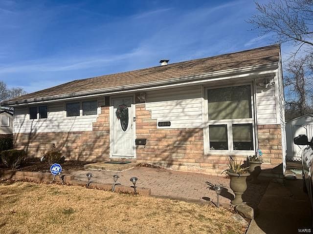 1st image of 7813 Paddington Dr