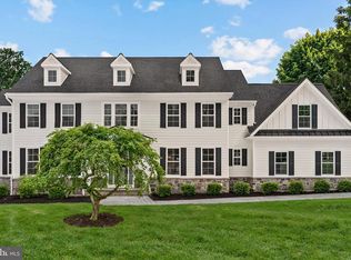 17 Hickory Ln, Malvern, PA 19355