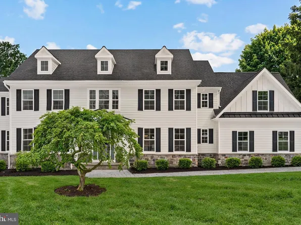 17 Hickory Ln, Malvern, PA 19355