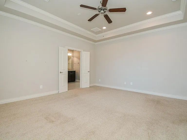 1610 Parker St — Photo 18