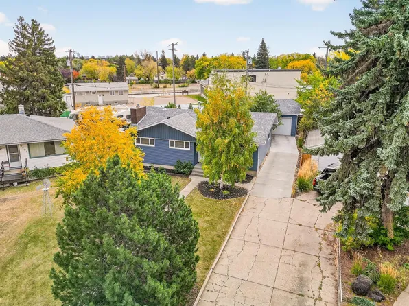 15701 92a Ave NW, Edmonton, AB T5R 5G1