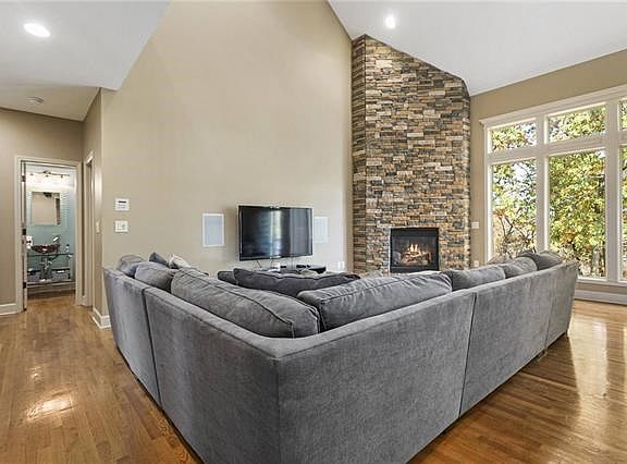 5th image of 8708 NW 86th St