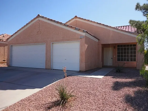 222 Mariposa Way — Photo 1