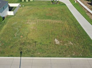 340 S 90th St, Lincoln, NE 68520