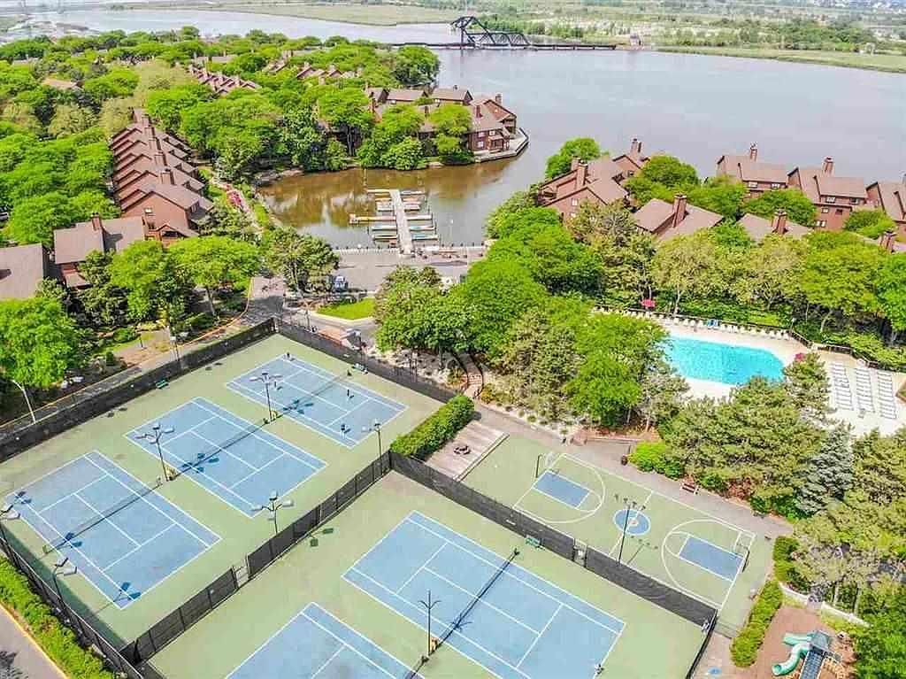 368 Sandcastle Ky, Secaucus, NJ 07094 | Zillow