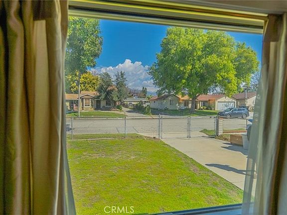 4th image of 11744 Mulhall St