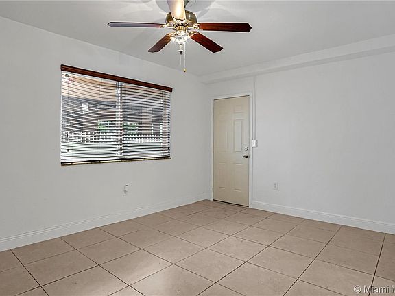 4th image of 870 SW 3rd St