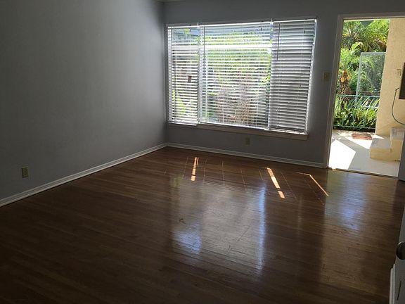 5th image of 1736 N Kingsley Dr APT 1