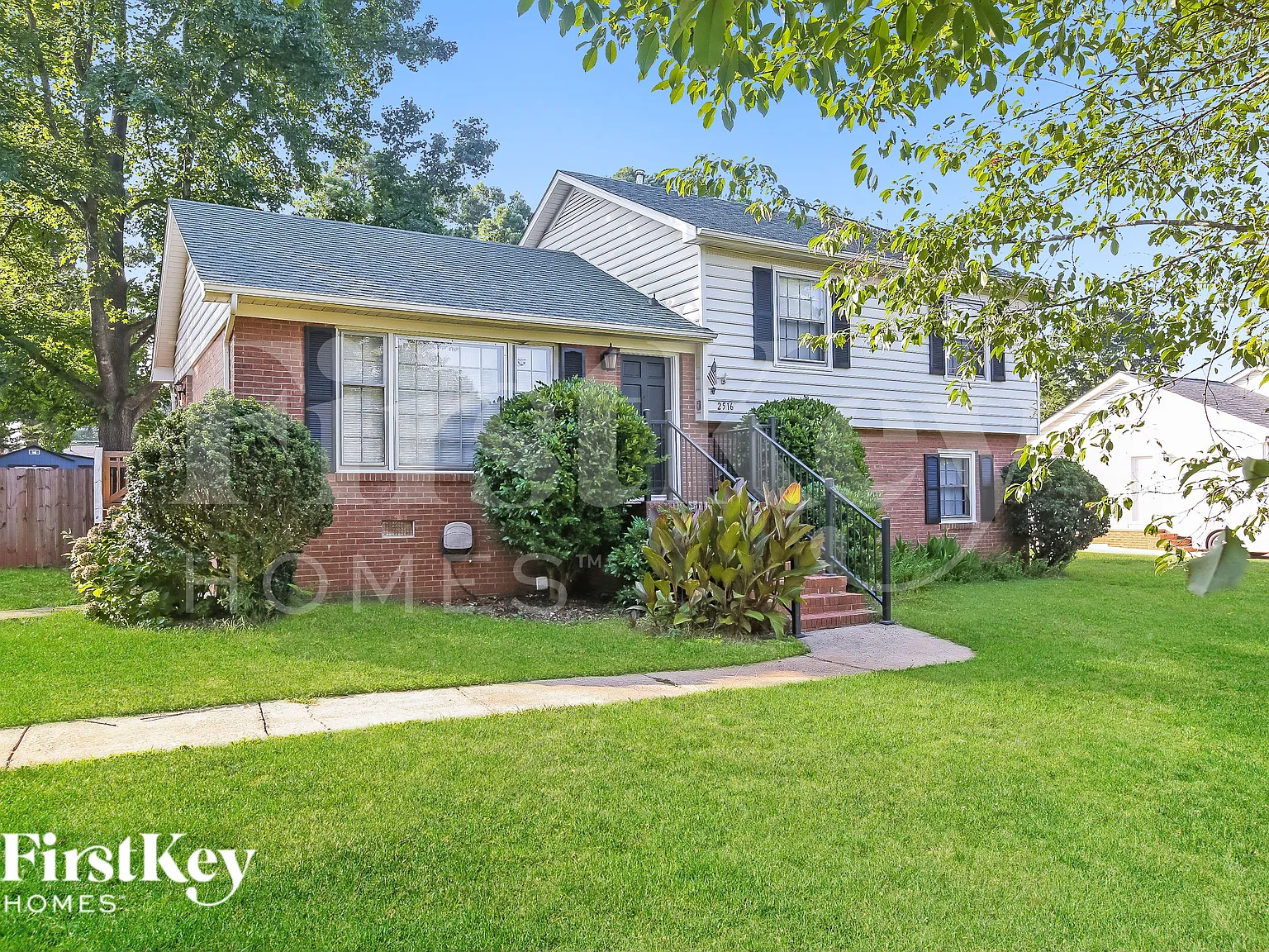 3 bed, 2.0 bath, 1788 sqft, $2,425 — Photo 2