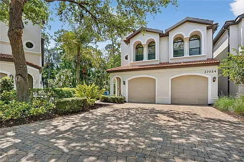 27024 Adriana Cir #201 Photo 1