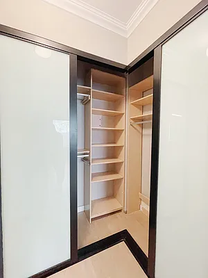 Rented by Compass | media 40