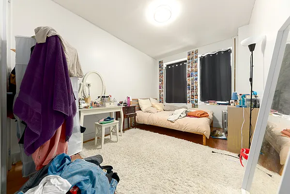 Rented by The Syper Group | media 10