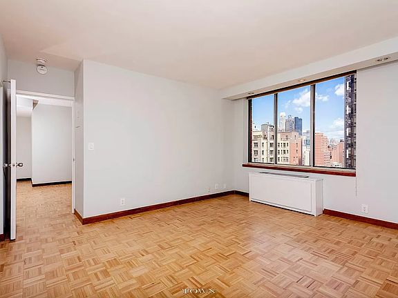 4th image of 420 E 58th St APT 17B