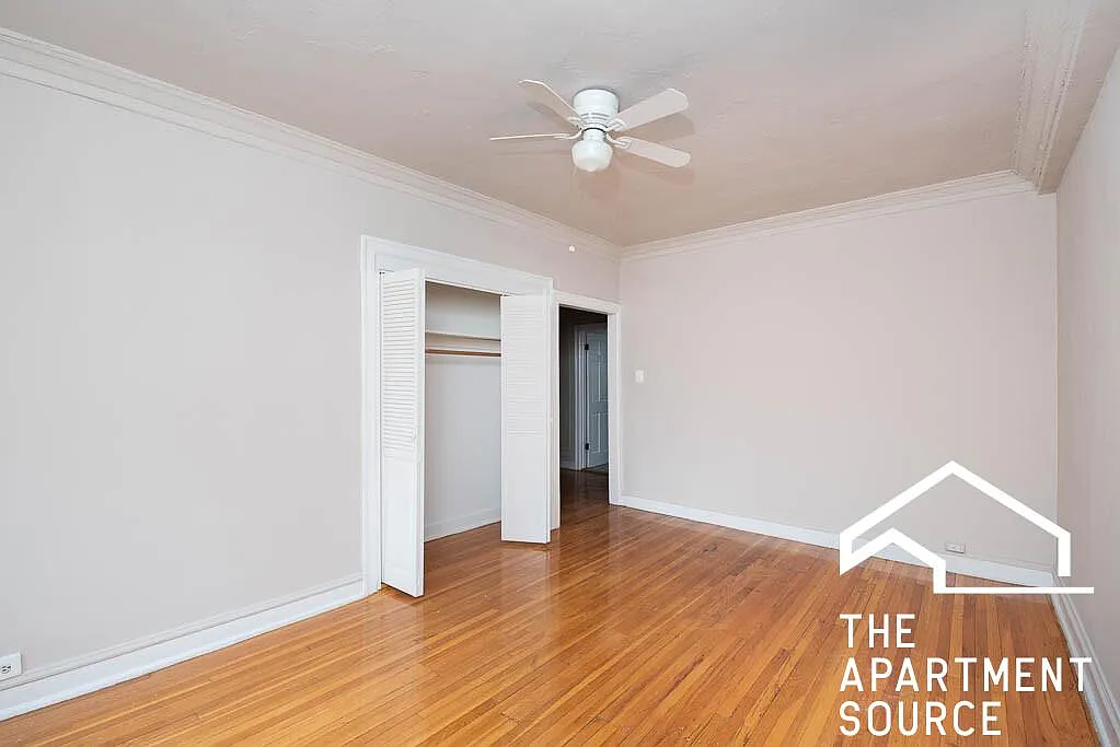 1365 West Estes Avenue #1O — Photo 4