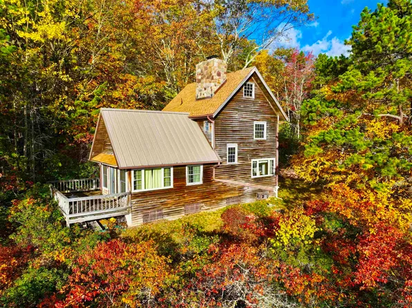 483 High St, Franklin, WV 26807