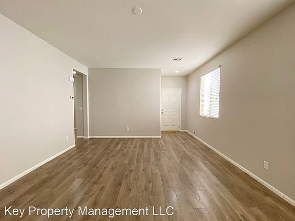 5th image of 523 Stonegate Meadow Ave