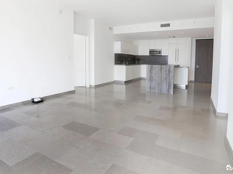88 SW 7th St #1709 — Photo 8