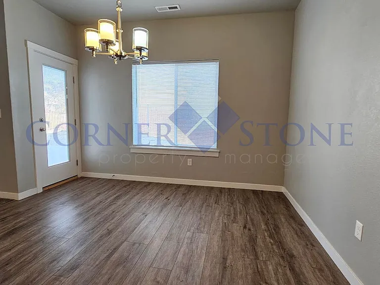 4676 W Silver Riv — Photo 6
